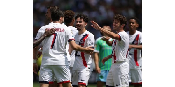 Muitos jogadores talentosos estão dispostos a juntar-se ao Paris Saint-Germain Muitos jogadores talentosos estão dispostos a juntar-se ao Paris Saint-Germain